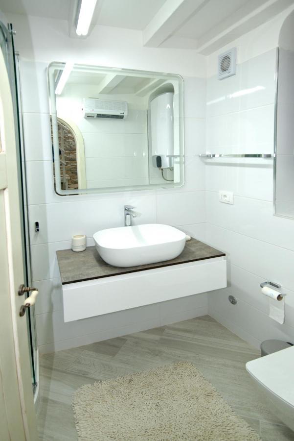 Apartment Sanjin With Sea View Baška Eksteriør billede