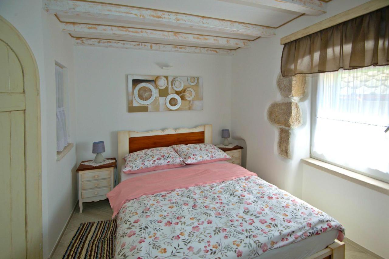Apartment Sanjin With Sea View Baška Eksteriør billede