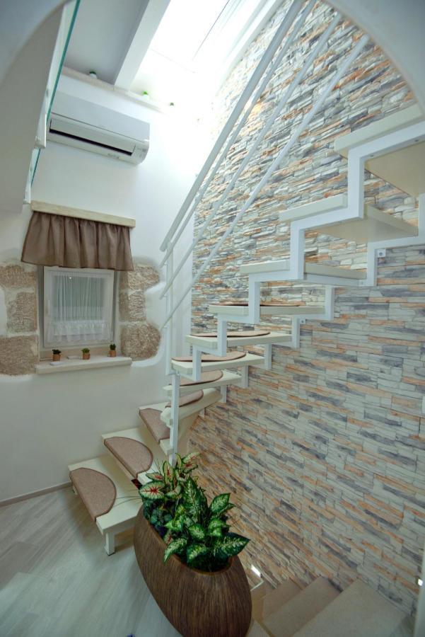 Apartment Sanjin With Sea View Baška Eksteriør billede